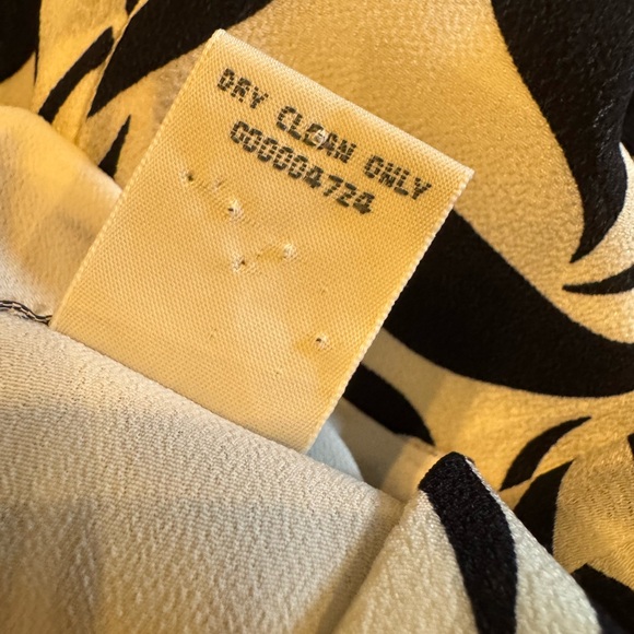 Banana Republic Black and White Patterned Mini Dress Sz 2 - Picture 10 of 12